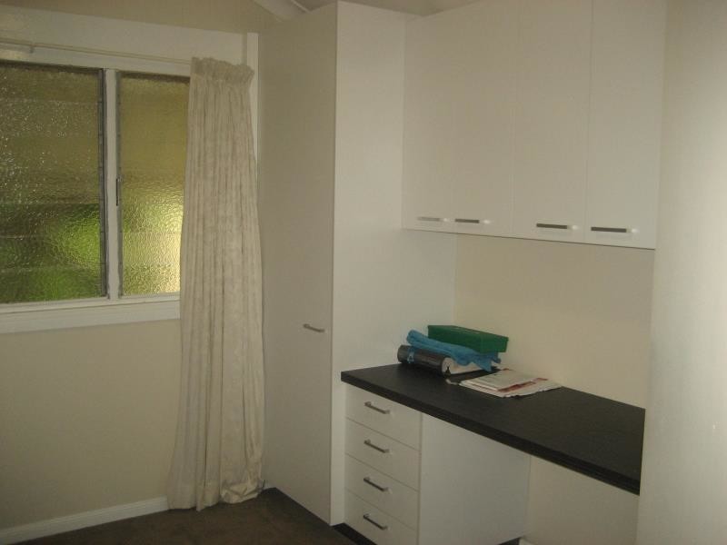 15 Harold Street, West End QLD 4810